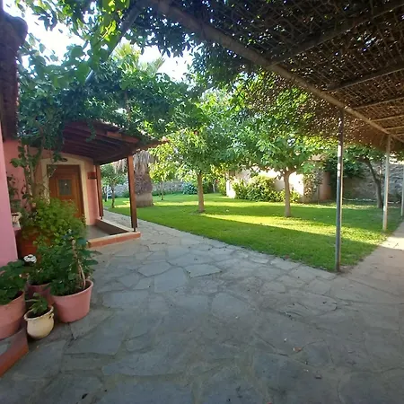 Traditional Stone-built * Nea Skioni