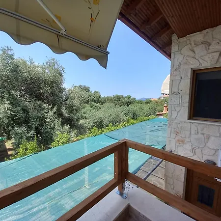 Holiday home Traditional Stone-built